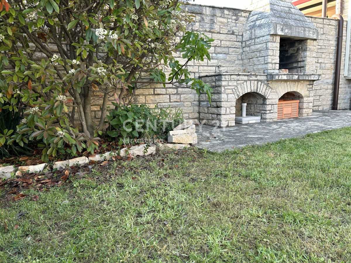 Residential in Umag, Istria County 12607619