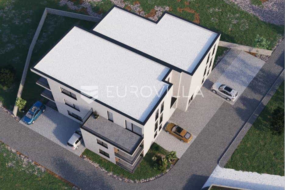 Condominium in Kanfanar, Istarska Zupanija 12607627