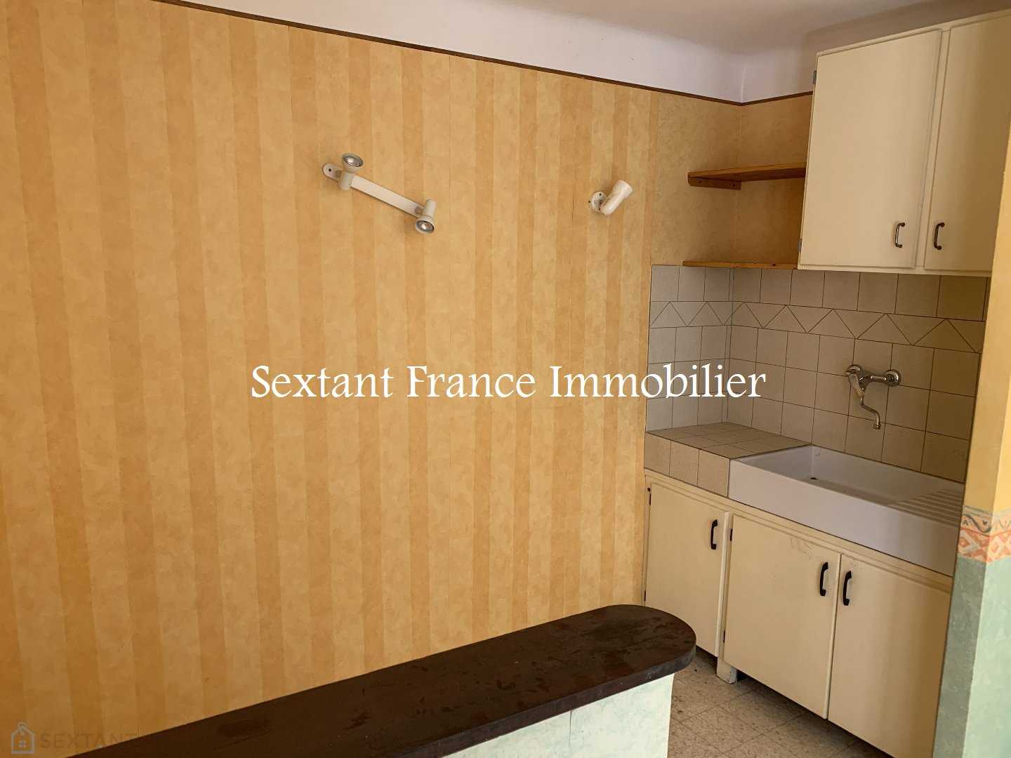 Kondominium dalam Estoublon, Provence-Alpes-Côte d'Azur 12607928