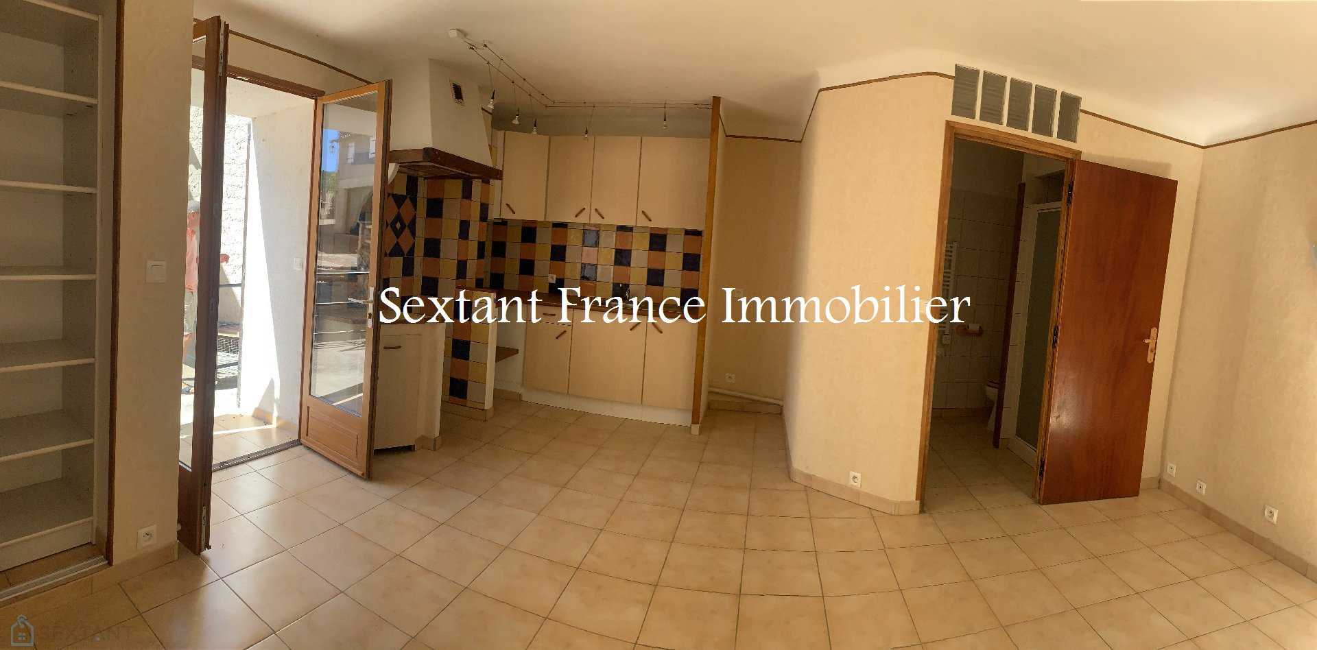 Kondominium dalam Estoublon, Provence-Alpes-Côte d'Azur 12607932