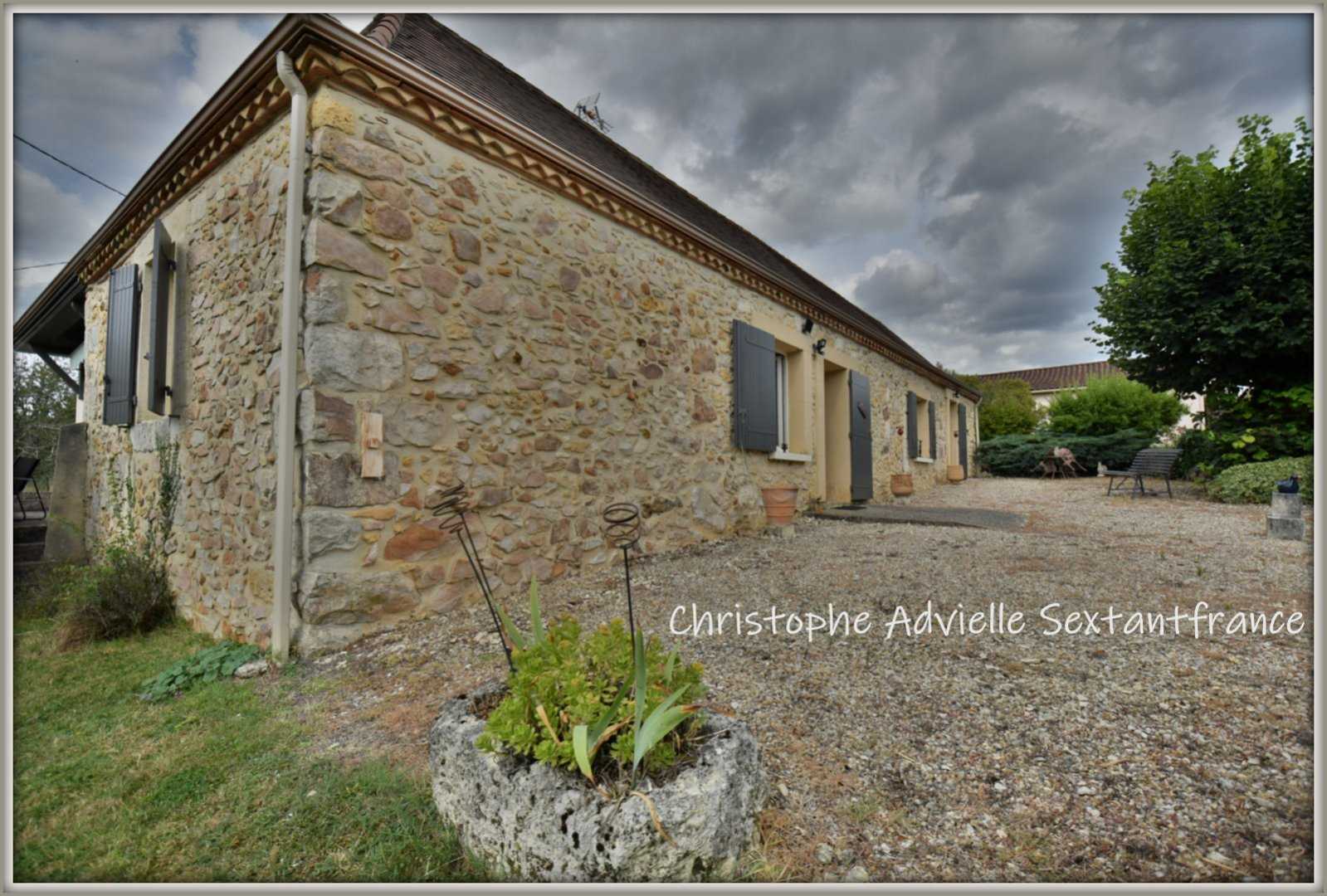 मकान में Saint-Sauveur, Nouvelle-Aquitaine 12607952