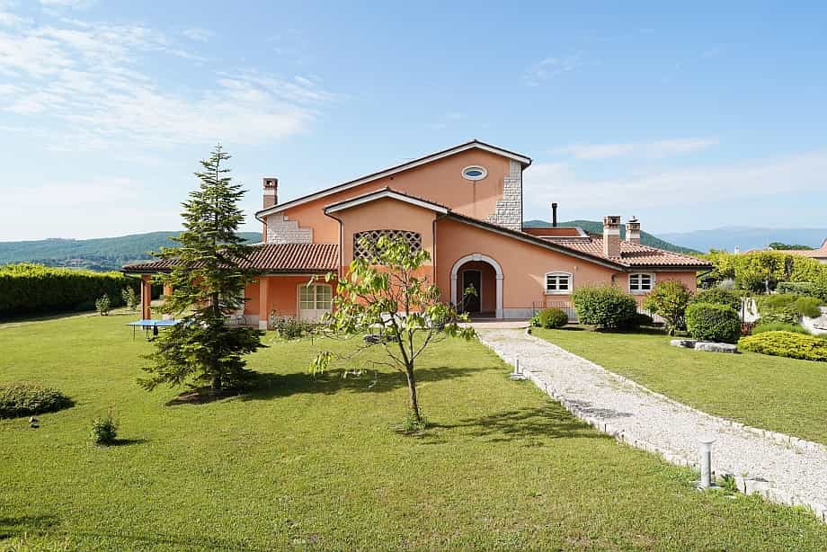 House in , Molise 12608216