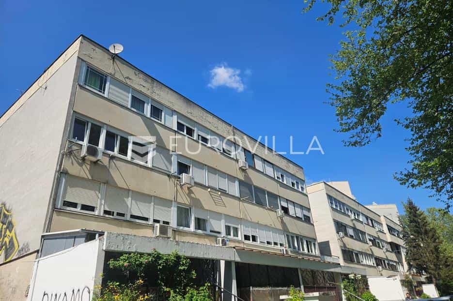 Condominio en Hrelicí, Zagreb, Graduado 12608349