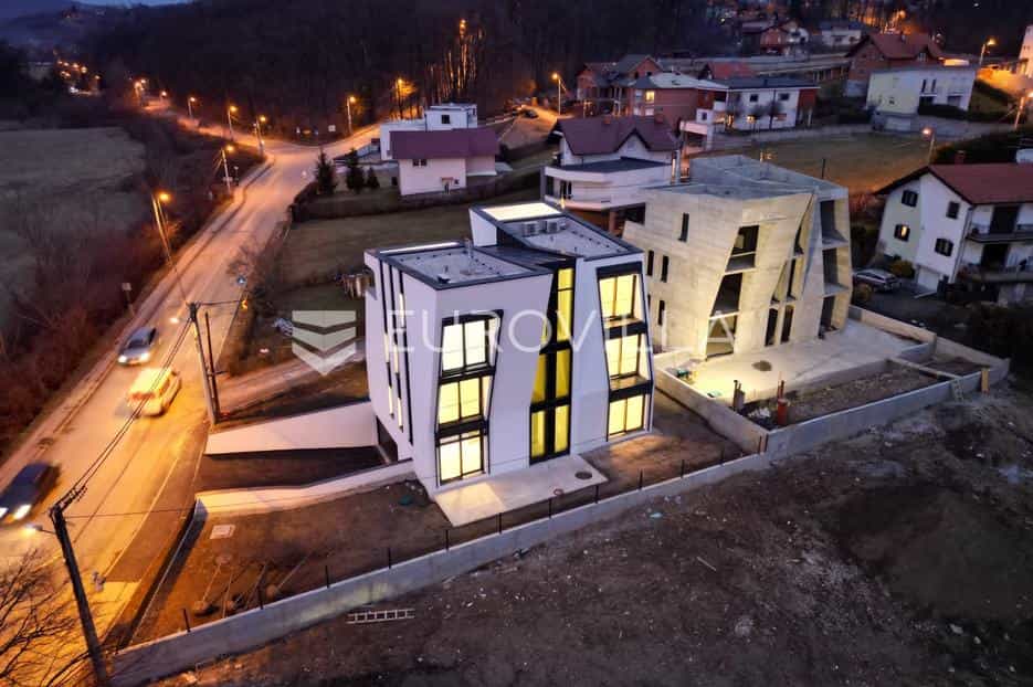 Condominium in Zagreb,  12608355