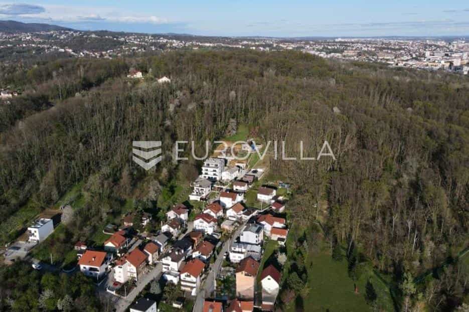 Condominium in Zagreb,  12608404