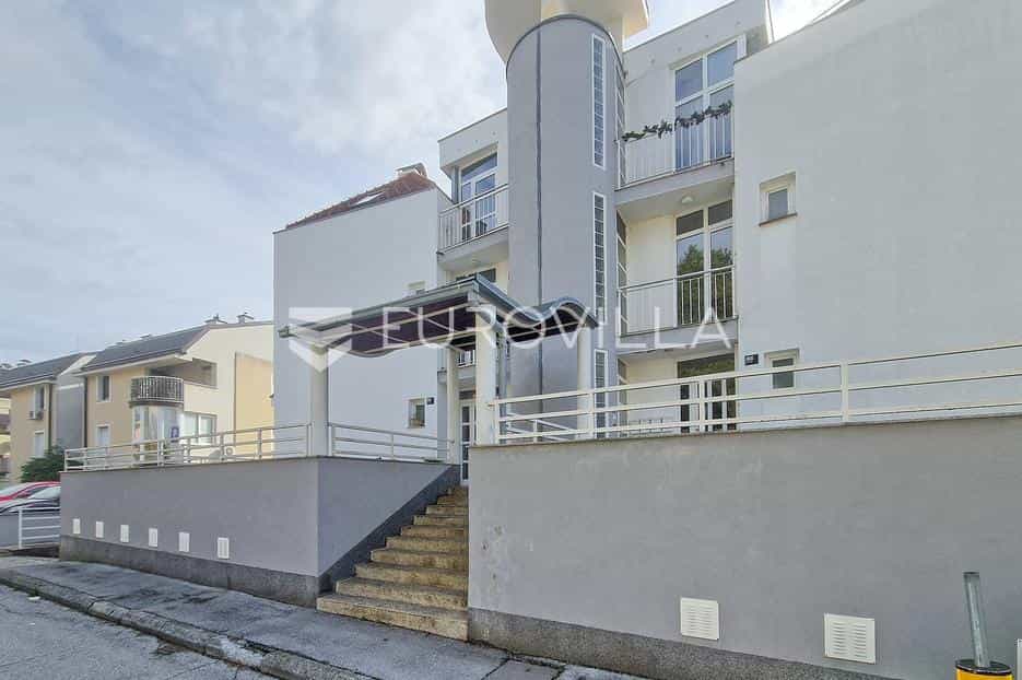 Condominium dans Zagreb,  12608410