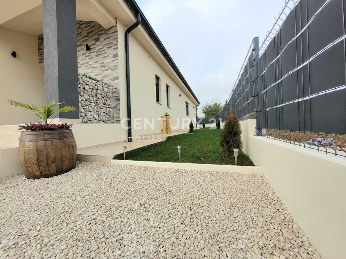 بيت في Barban, Istria County 12608416
