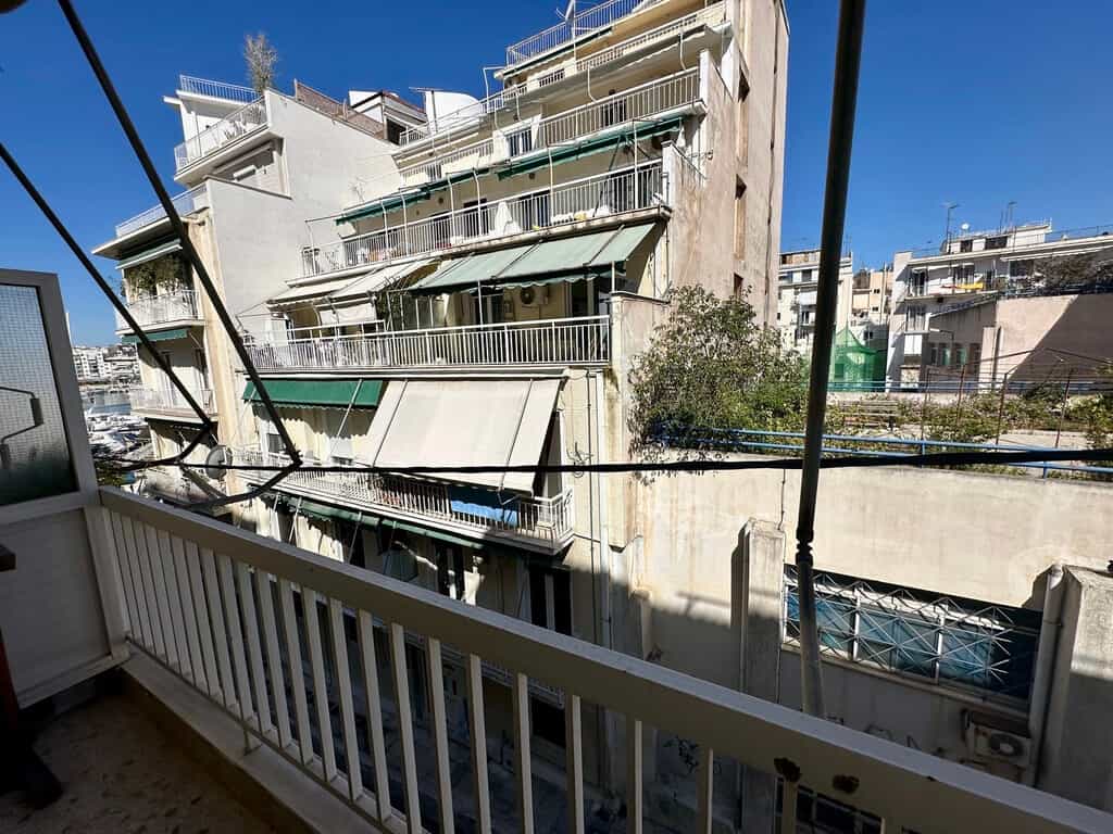 Condominium dans Le Pirée, Attique 12608505