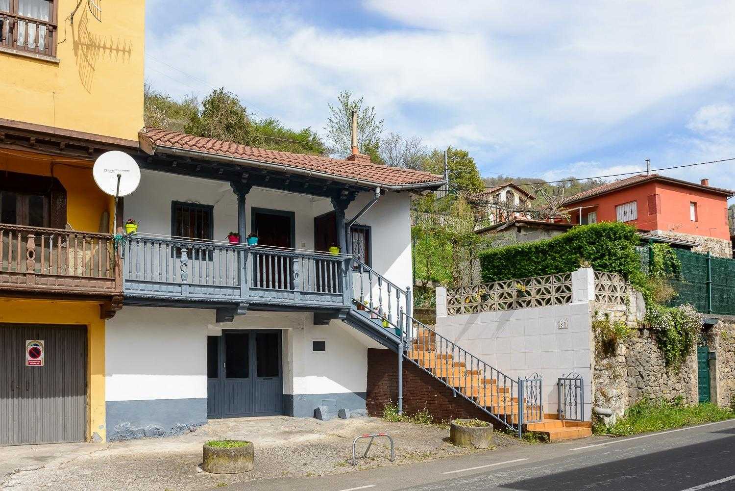 Hus i Ubriendes, Asturias 12608913