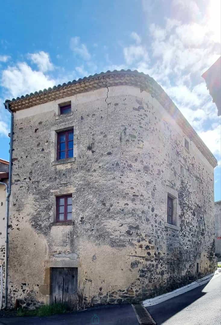 Hus i Saint-Julien-de-Coppel, Auvergne-Rhône-Alpes 12609679