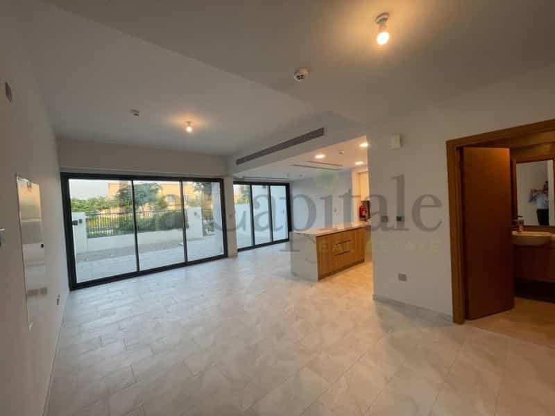 House in Dubai, Dubayy 12610238