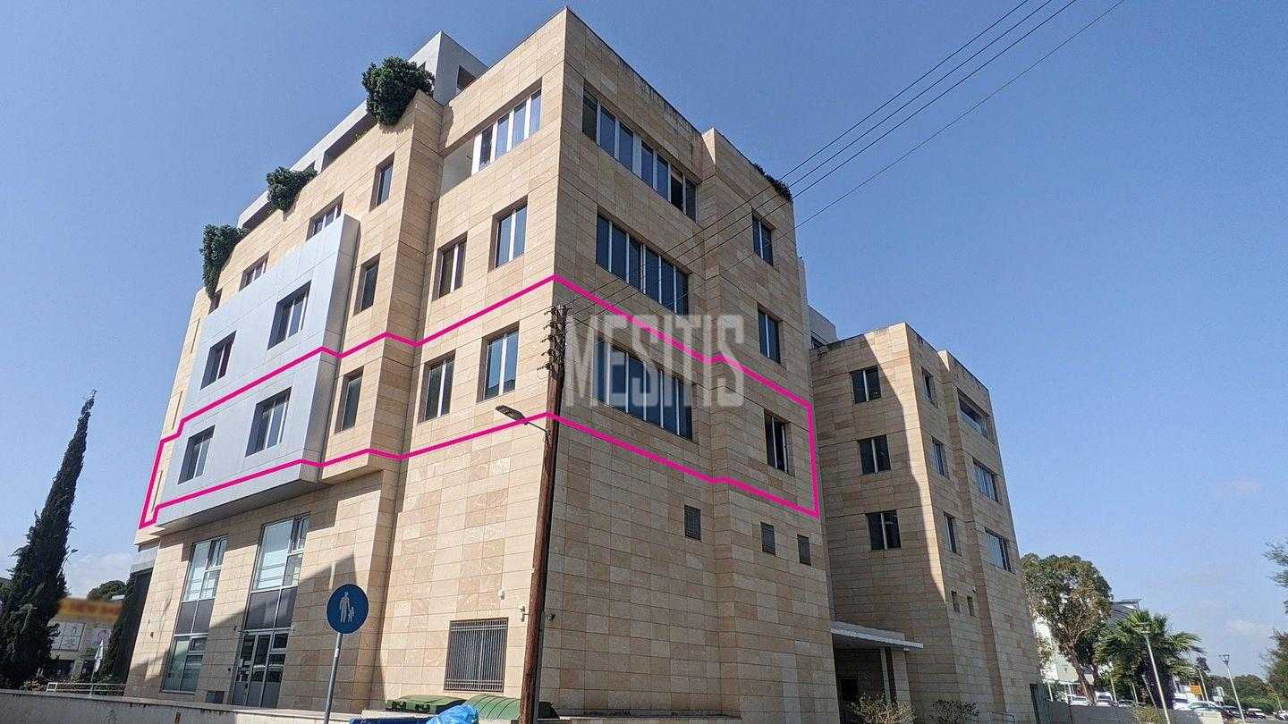 Kantor di Nikosia, Lefkosia 12610413