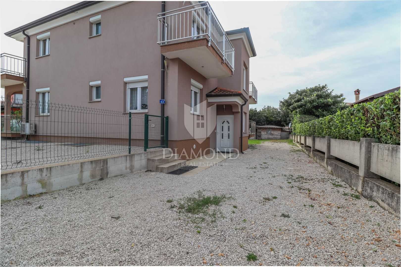 жилой дом в Kmeti, Istarska Zupanija 12610443