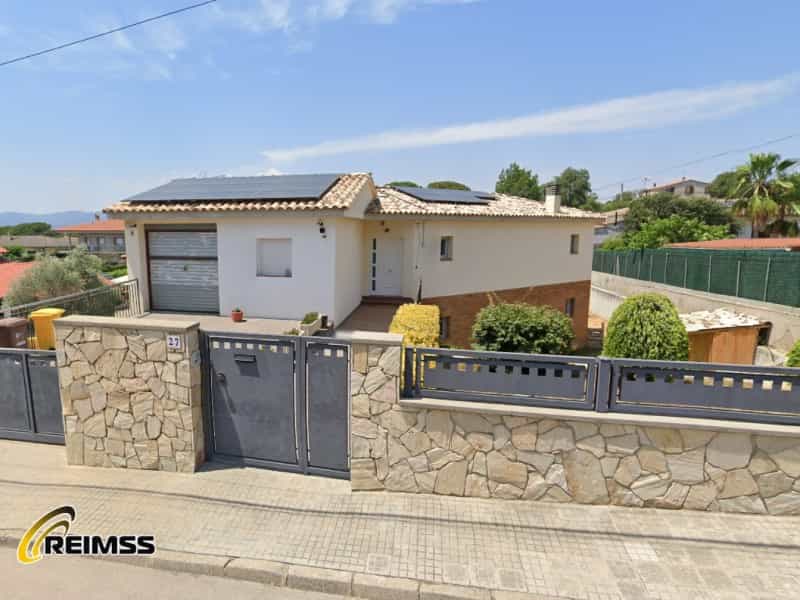 жилой дом в Силс, Каталония 12610818