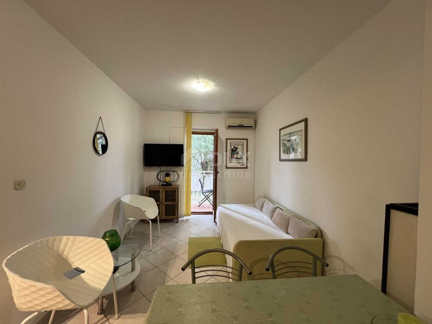 Condominio en Rabac, Istria County 12611390