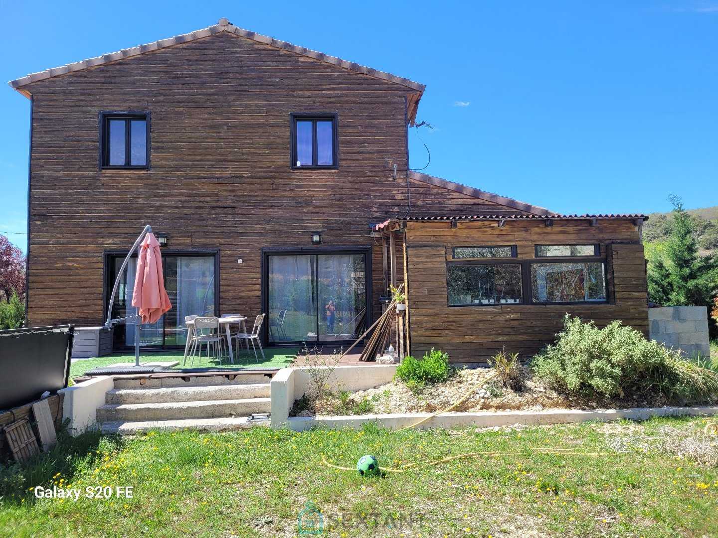 House in Banon, Provence-Alpes-Cote d'Azur 12611603