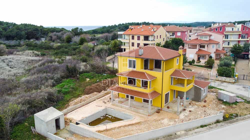 Hus i Premantura, Istria County 12611805