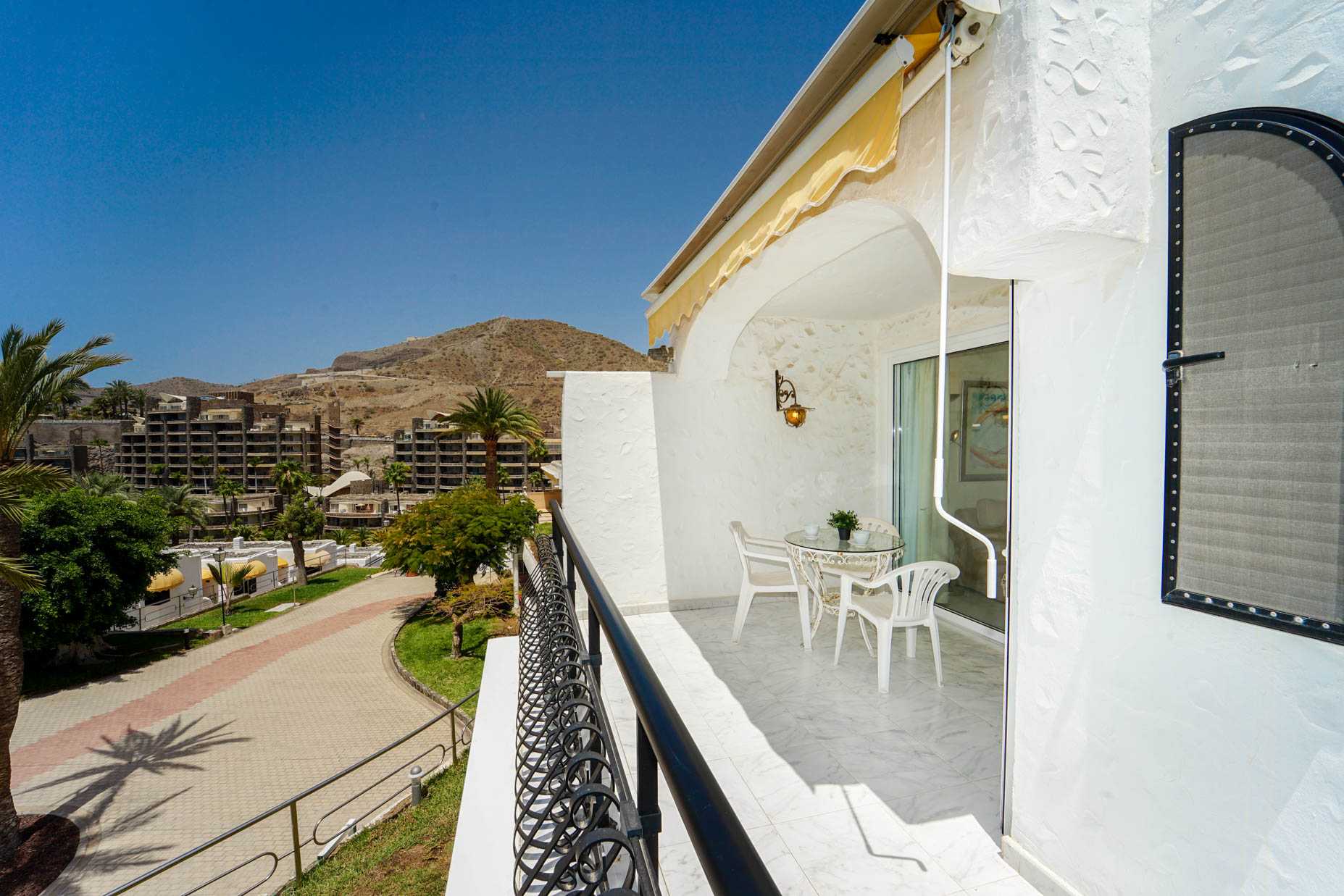Condominium in Maspalomas, Canary Islands 12612102