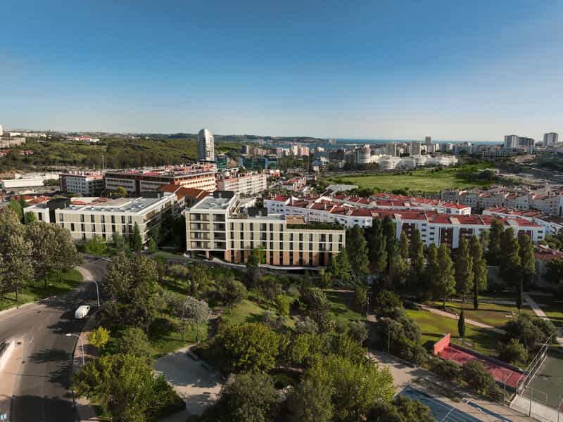Condominium in Carnaxide, Lisboa 12613044