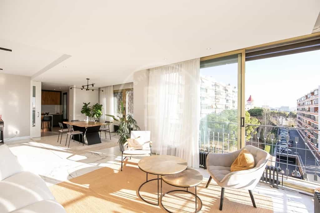 公寓 在 Barcelona, Cataluña 12613387