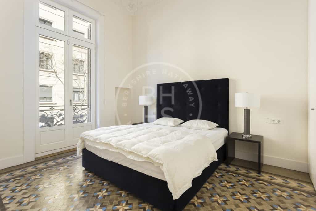 公寓 在 巴塞罗那, 加泰罗尼亚 12613398