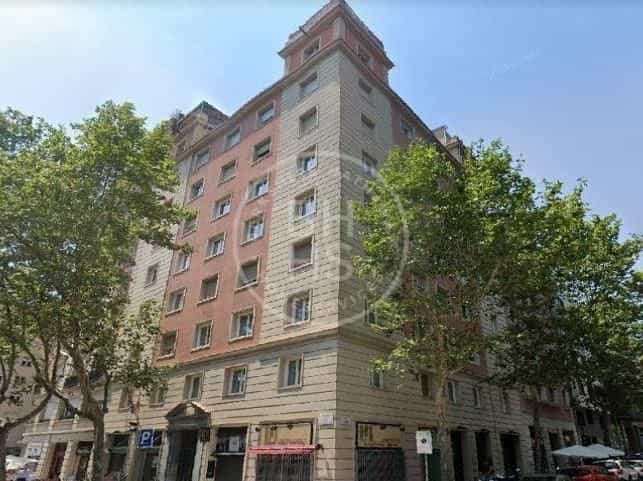 Eigentumswohnung im Barcelona, Cataluña 12613399