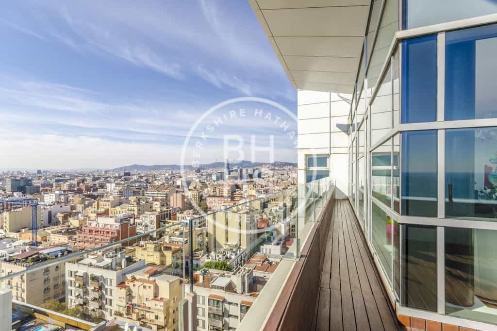 Condominium dans Barcelone, Catalogne 12613479