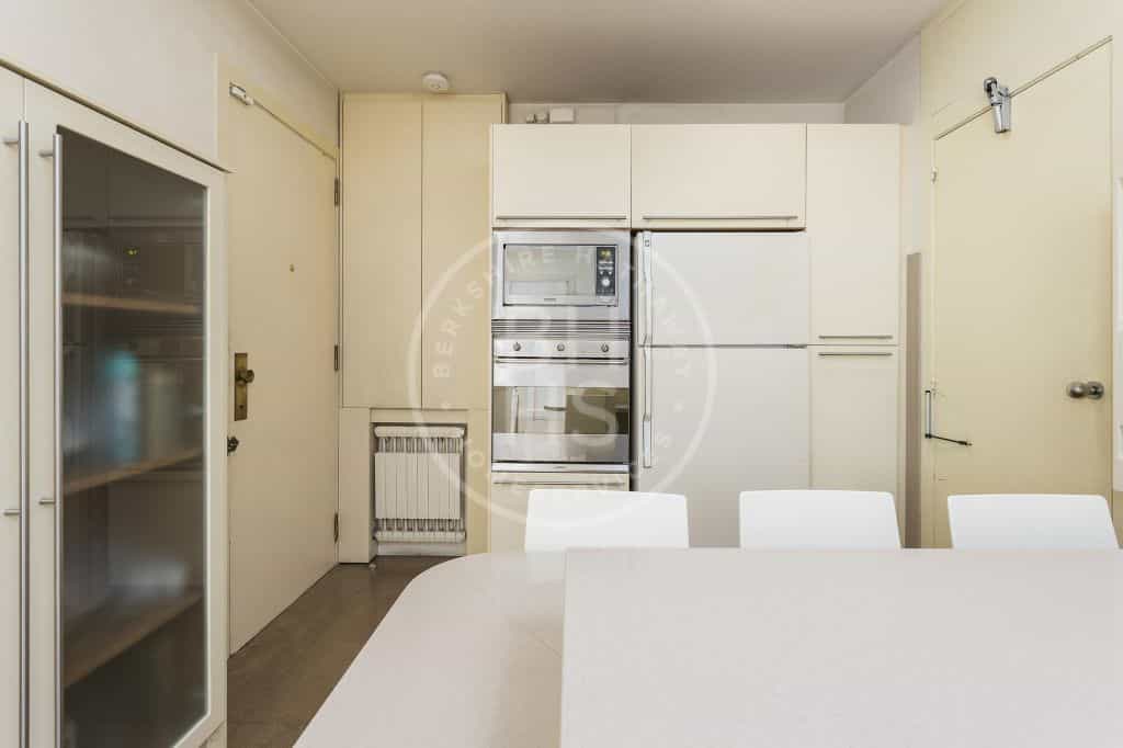 公寓 在 Barcelona, Cataluña 12613487