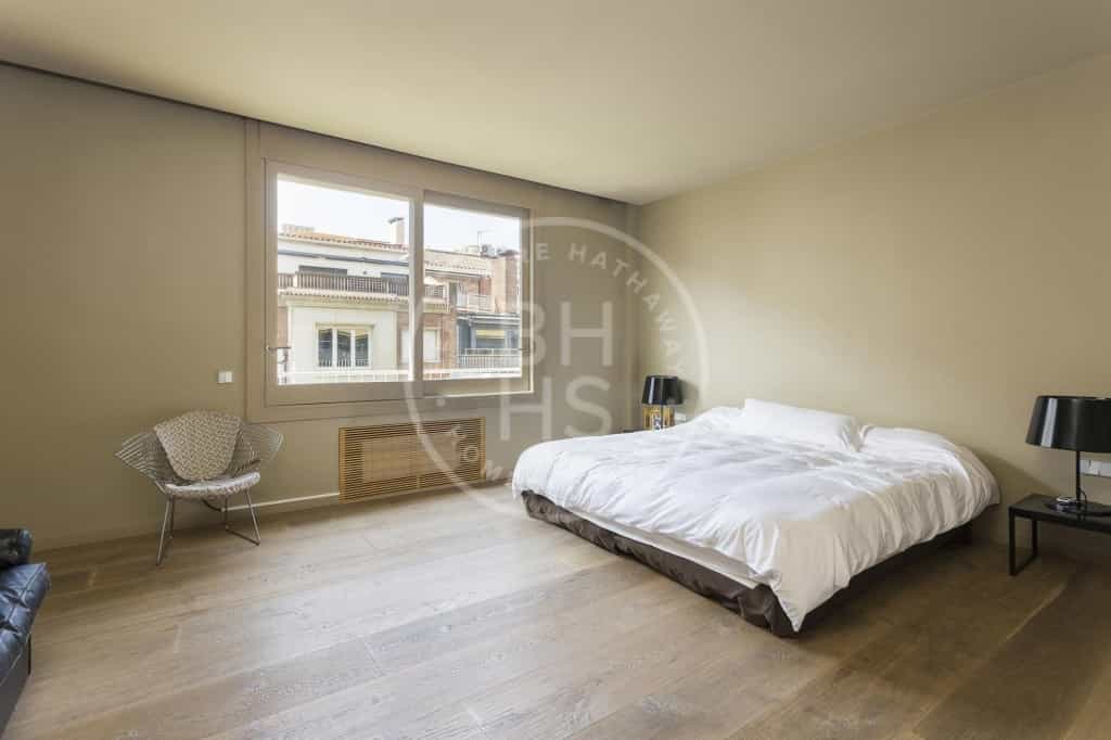 Condominium in Barcelona, Cataluña 12613489