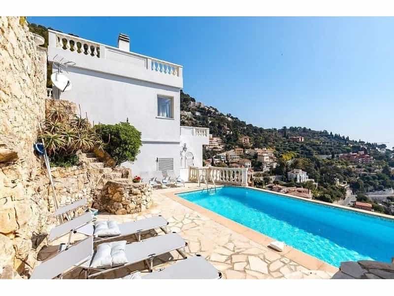 Residential in Villefranche-sur-Mer, Provence-Alpes-Côte d'Azur 12613538