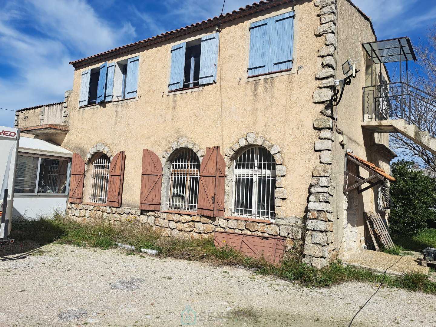 Résidentiel dans Gémenos, Provence-Alpes-Côte d'Azur 12614657