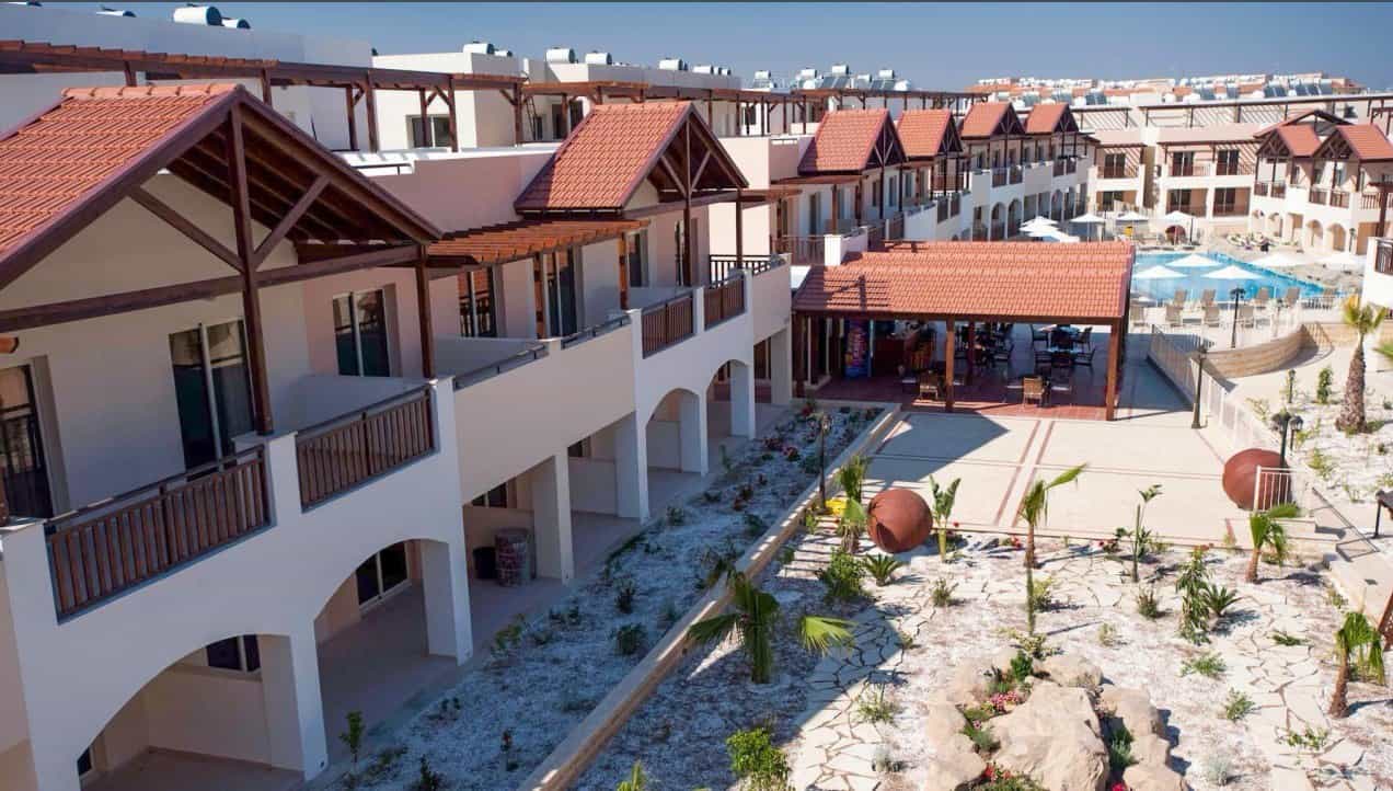 Condominium in Larnaca, Larnaka 12614896