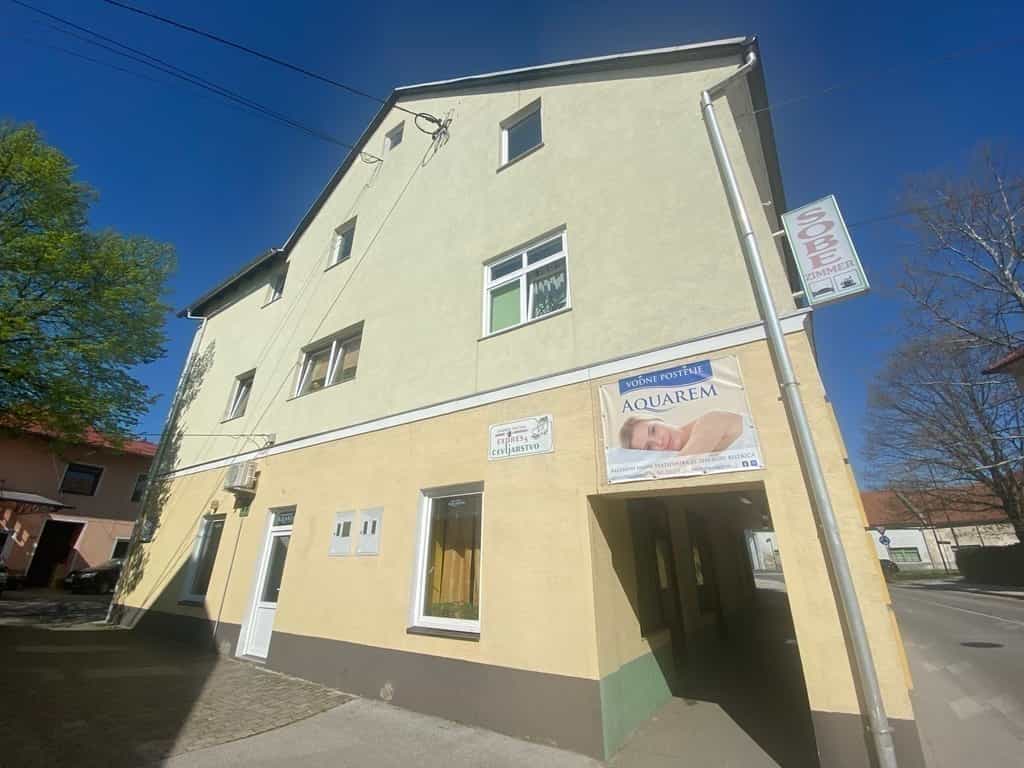 办公室 在 , Slovenska Bistrica 12614960
