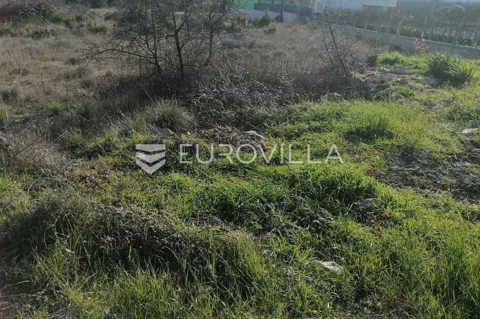 Tanah dalam Baricevic, Zadarska Zupanija 12615647