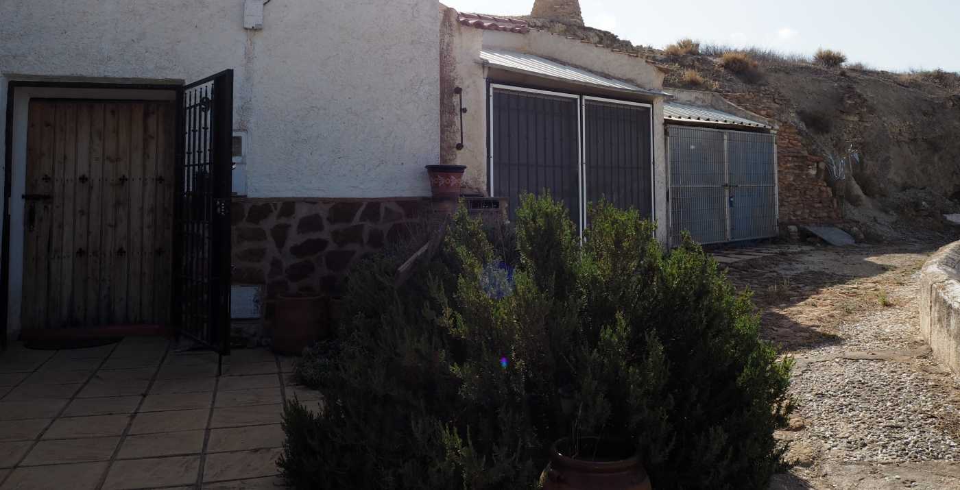 House in Cuevas del Campo, Andalusia 12616027
