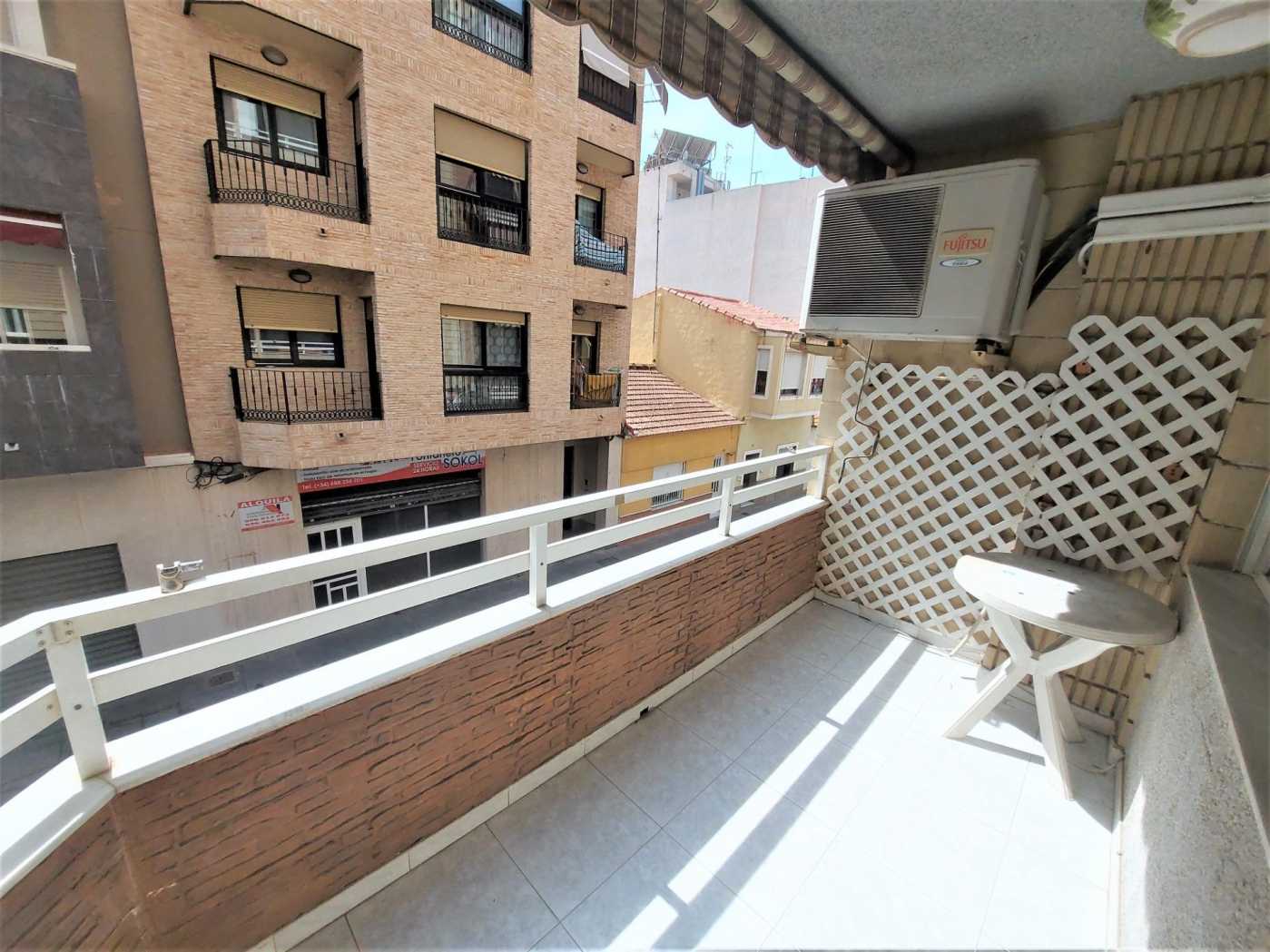 Condominium in Torrevieja, Comunidad Valenciana 12618123