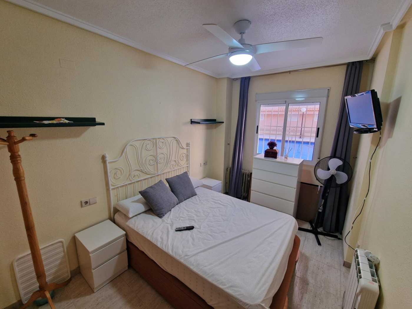 公寓 在 Torrevieja, 巴倫西亞 12618129