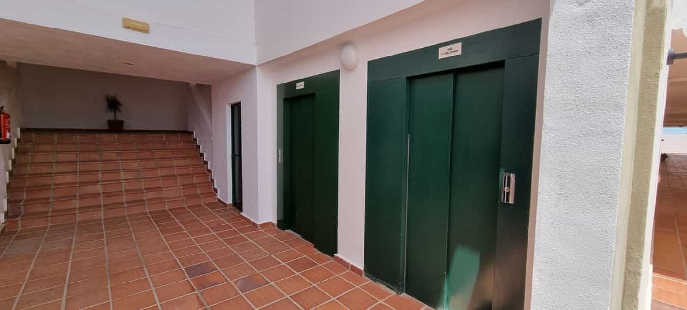 Osakehuoneisto sisään Estepona, Andalusia 12618133