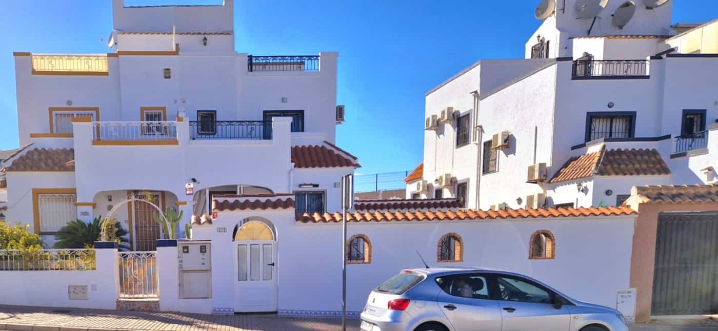 House in Orihuela, Comunidad Valenciana 12618336