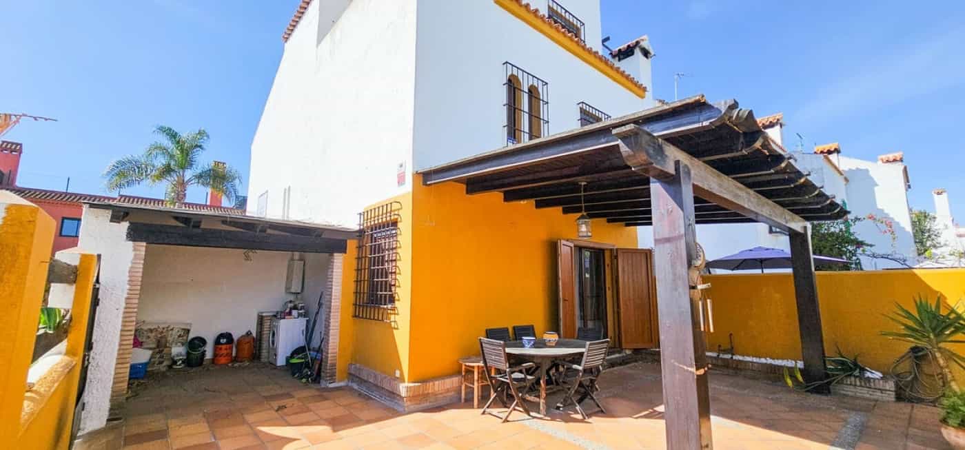 House in San Luis de Sabinillas, Andalusia 12619782