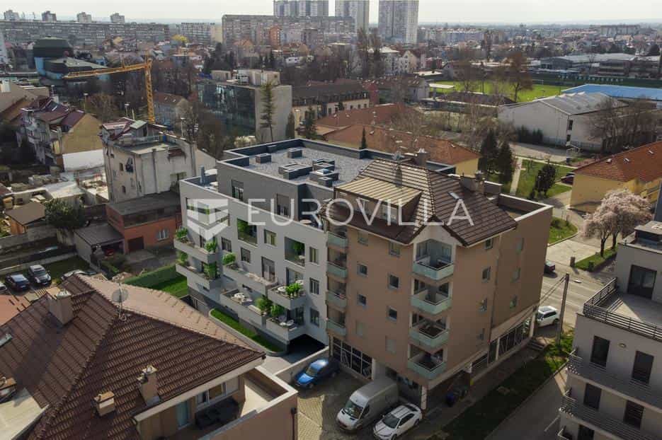 Condominio nel Zagabria, Zagabria, Laurea 12620502