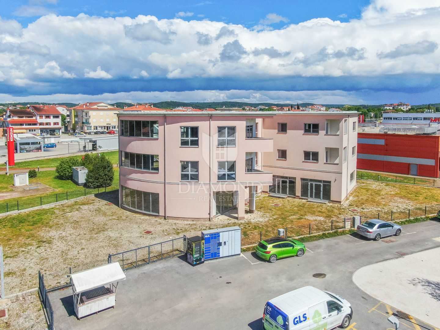 مكتب. مقر. مركز في Rovinj, Istria County 12620852