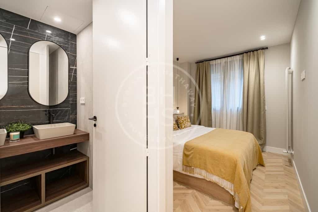 Condominium in Madrid, Community of Madrid 12622391