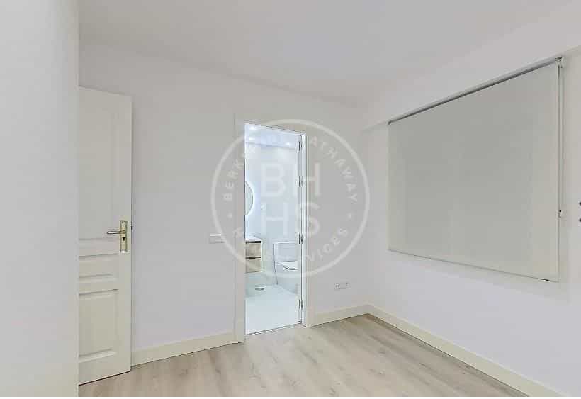 Condominium in Madrid, Madrid 12622542