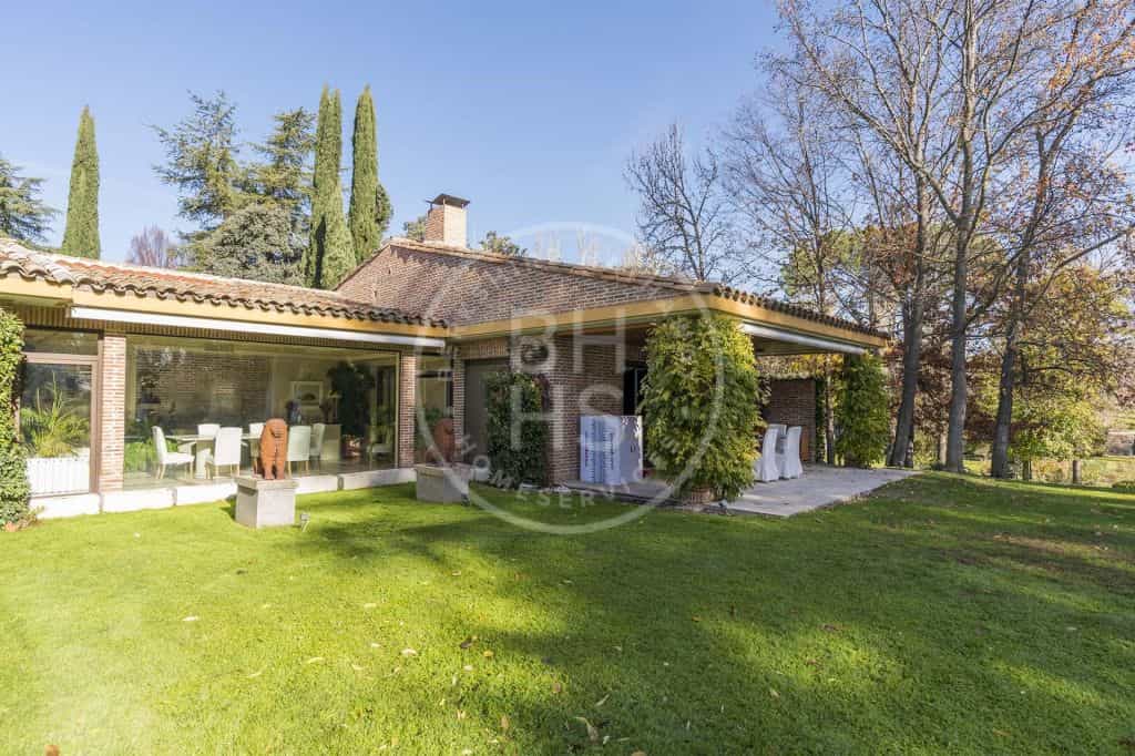 بيت في Tres Cantos, Community of Madrid 12622670