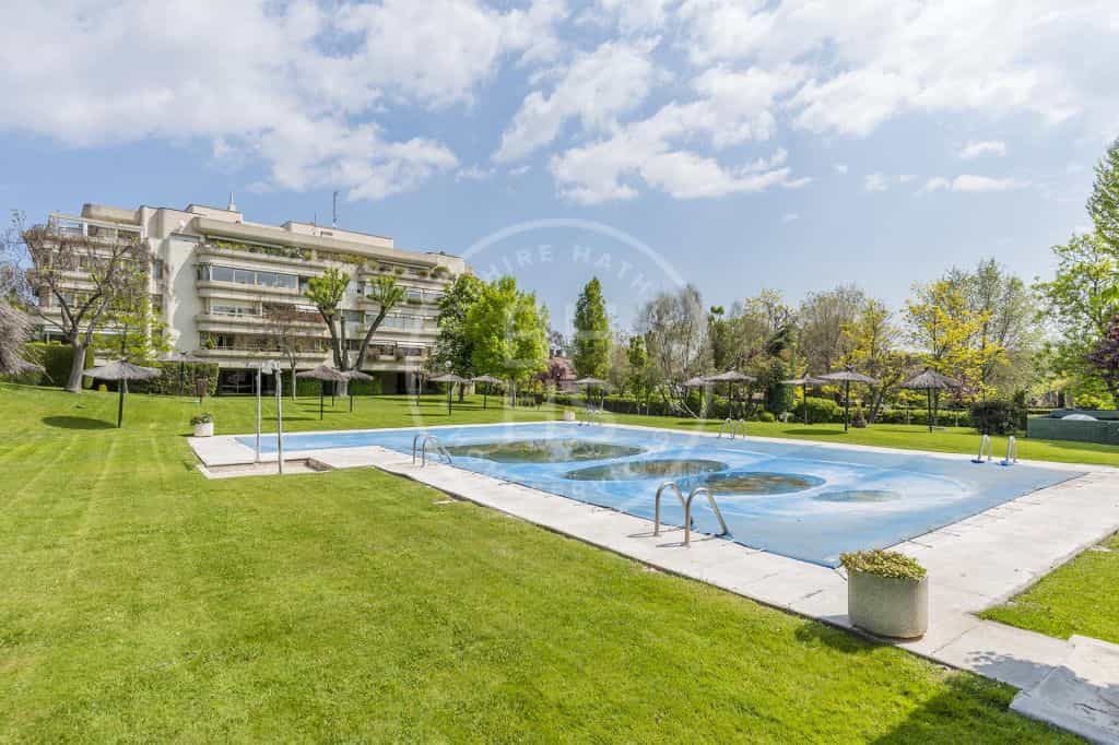Condominium in Alcobendas, Madrid 12622694