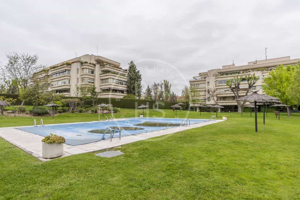 Condominio en Alcobendas, Madrid 12622694