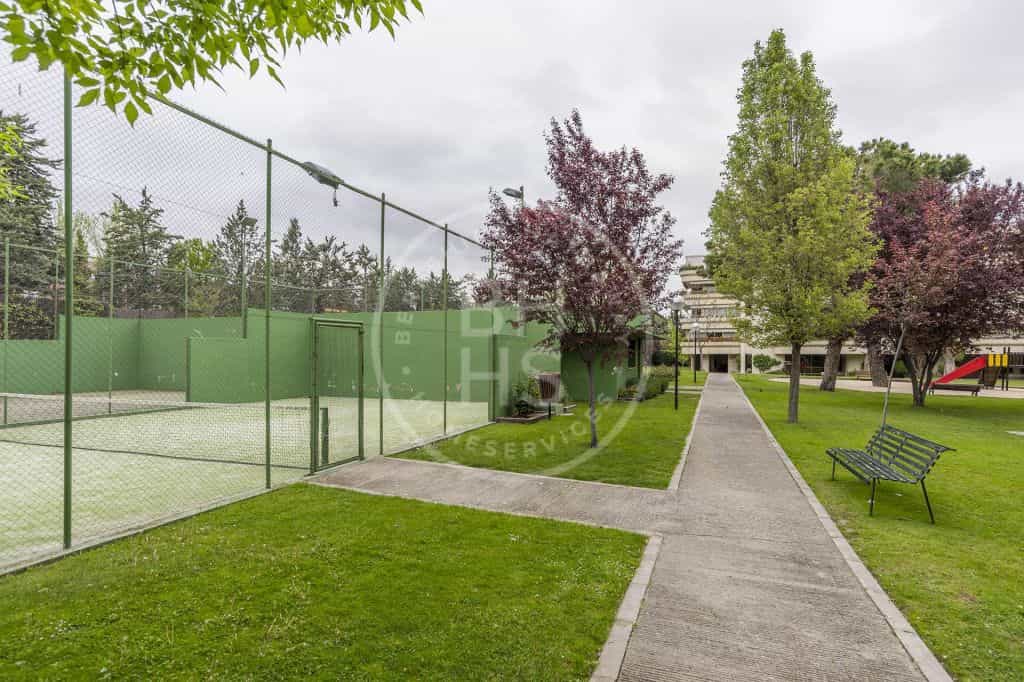 Condominium in Alcobendas, Community of Madrid 12622694