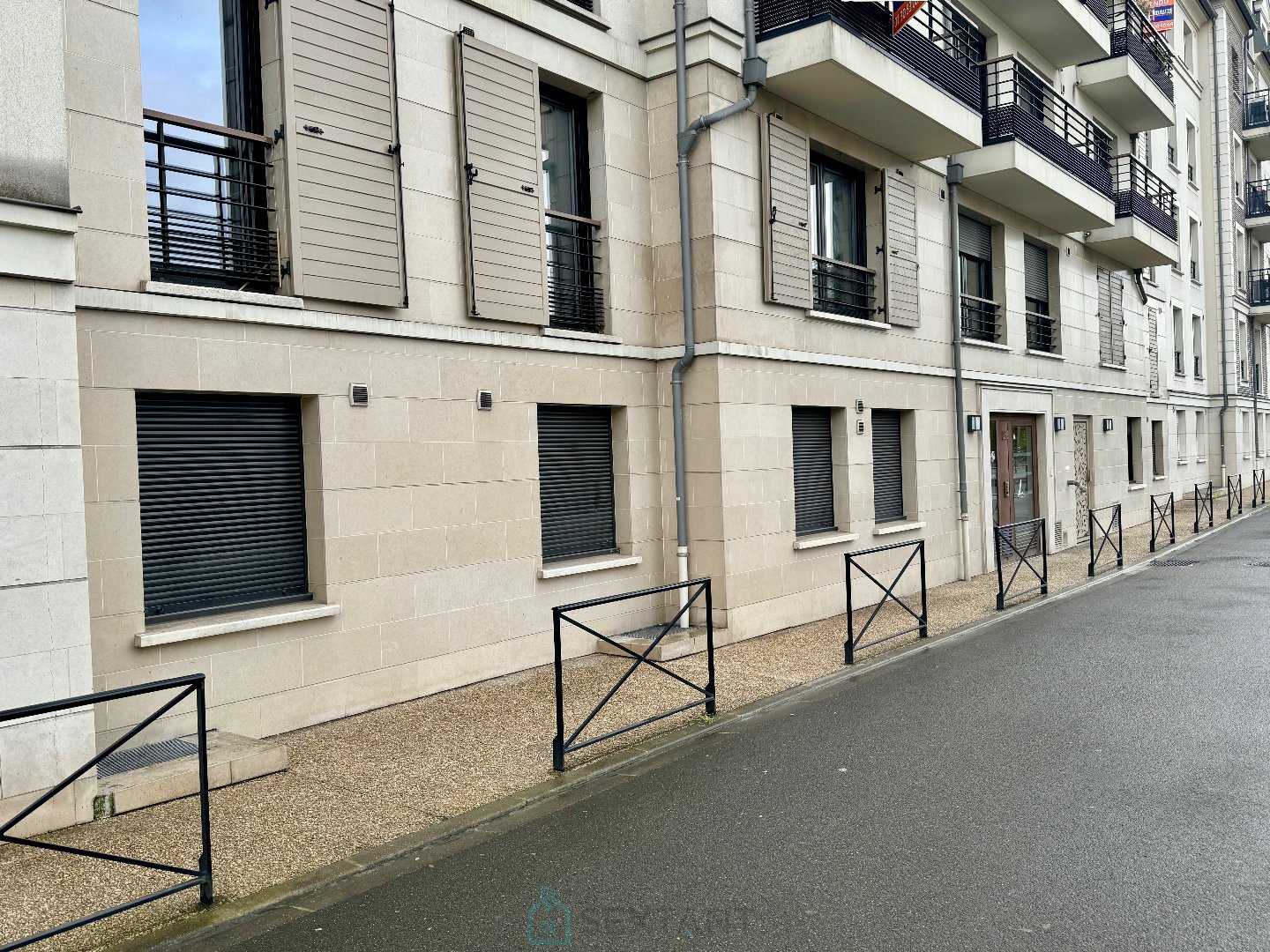 Eigentumswohnung im Neuilly-sur-Seine, Ile-de-France 12623963