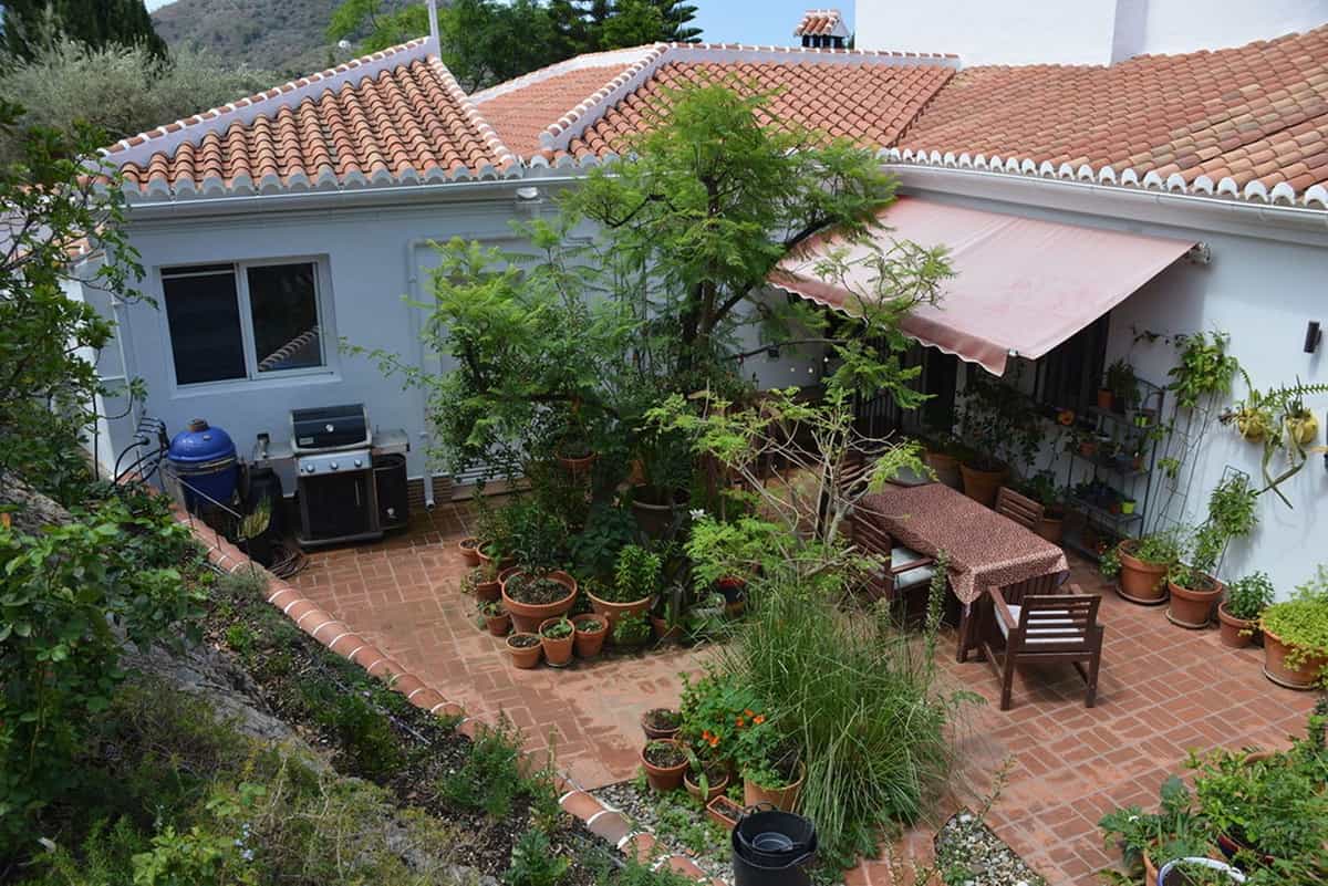 rumah dalam Sayalonga, Andalucía 12624056